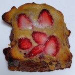 ブーランジェリー ロッシェ - いちごのダマンド