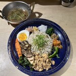 SPICE GATE - 京風スパイス朝定食　小盛1330円
カレーリーフ香る魚介出汁カレー