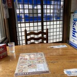 相模屋食堂 - テーブル席