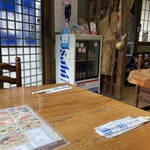 相模屋食堂 - テーブル席