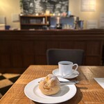 ル・ピノー - ブレンド フィルター(495円)
            シュークリーム(281円)