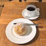 ル・ピノー - ブレンド フィルター(495円)
            シュークリーム(281円)