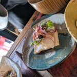 生姜料理 しょうが - もう一人は「よだれ鶏と春菊の生姜シビレラー油だれ」。