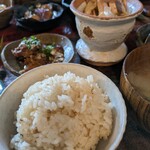 生姜料理 しょうが - 御飯は「白米」か「生姜御飯」が選べます。もちろん「生姜御飯」。オカズが要らないくらい美味しい御飯でした！