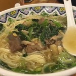 中国ラーメン 揚州商人 - 牛肉のあっさり激辛ラーメン