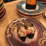 回転寿し トリトン - 蟹味噌、とびっこ軍艦