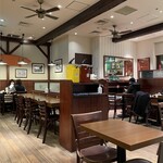 クアアイナ - 店内