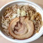 LAWSON＋スリーエフ - 料理写真:満腹濃厚豚ラーメン￥645　2026.2.7