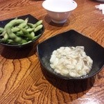 串松 - 枝豆とタコわさ