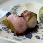 おかき処　虎笛 - 春の和菓子　紅白道明寺