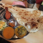 南印度ダイニング - ターリランチ（豆カレー）