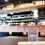 海鳥 - ドリンク写真:お冷とおしぼり