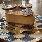 KAMICOFFEE - チーズケーキは2人でシェアしました❣️