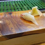 鮨処 匠 - 縞鯵にぎり