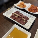 大衆焼肉ホルモン よっとこ - 