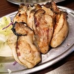 牡蠣 やまと - 牡蠣ステーキ（焼いてもこの大きさ）