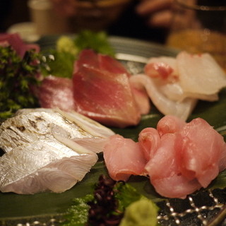 ダイナミックキッチン&バー 響_0