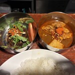 DEVIL CURRY - これです。左側がドライ右側が激辛デビルカレー
