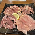 しゃも料理 軍鶏伝 - もも、むね、せせり、はらみ、ちりちりと焼いて旨みを噛み締めながらいただきました♪