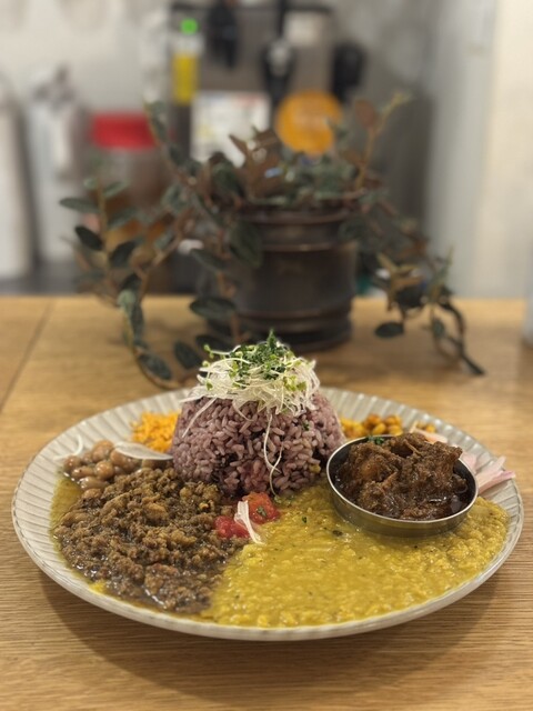 虹の仏 - 四天王寺前夕陽ケ丘/カレー | 食べログ