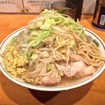 豚星。 - １月２０日（火）の営業で一時閉店・移転。小ラーメン（ショウガ・野菜￥650）微乳化のスープが相変わらず絶品！野菜の盛りが寂しいのが少々残念。量が作る人によって一定しないのが豚星の弱点1/17/2015