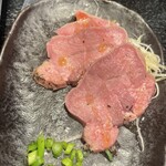 厚切り牛タン 焼肉 一心たん助 - 