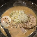 らーめん獅子王 - 濃厚温玉味噌ラーメン