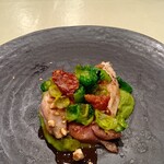 PRESTAU - 蕗の薹とホロホロ鳥の皮チップス……衝撃の美味しさ……