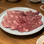 炭火焼肉ホルモンさわいし - 