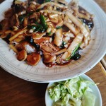 萬盛園 - 牛バラ煮込み丼（旨い）