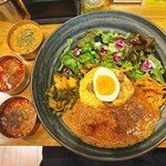 SPICY CURRY 魯珈 - 