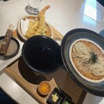 つるとんたん UDON NOODLE Brasserie 六本木 - 