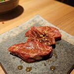 精肉卸問屋直営焼肉店 牛次郎 - 
