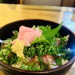 Irifune Ito Ito Ekimae Ten - ① 2150日元：竹荚鱼盖饭