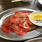 ドライブイン鳥 - 牛タン塩