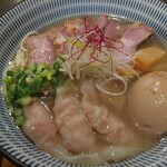 豚骨清湯・自家製麺 かつら - 