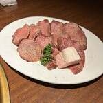 焼肉たんぽぽ - 