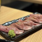 焼肉ホルモンうちだ - 肉寿司