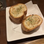 ハイランダー イン トウキョウ - ガーリックパン