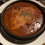 ハイランダー イン トウキョウ - チキンのトマト煮込み