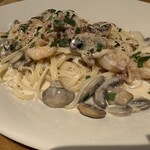マシガネータ -  リングイネ　小エビとマッシュルーム、パンチェッタの軽いクリームソース　ナポリ風