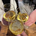 びすとろ縁むすび - 白ワインで乾杯