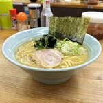 横浜家系ラーメン じゅん家 - 醤油ラーメン