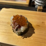 鮨ざこや - 海鮮太巻き　ホタルイカ・いくらのせ