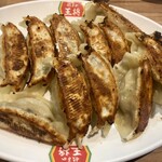 餃子の王将 - 料理写真:ニンニク0生姜餃子クーポン利用で2人前　¥363- 盛りが雑なのはご愛嬌