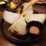 鮮魚と炉端と純米酒 かきび - 玉ねぎ丸ごと