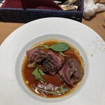 ボナパルト・ブルー - お肉赤ワイン煮込み。味が濃すぎでした。