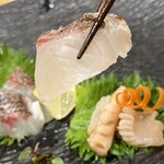 炉ノ鳥 - 炭炙り刺しと貝刺し