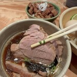 迂直 - チャーシューのアップ