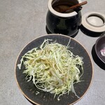 東京とんかつ がぶう - キャベツにトリュフドレッシング(2026年2月11日撮影)